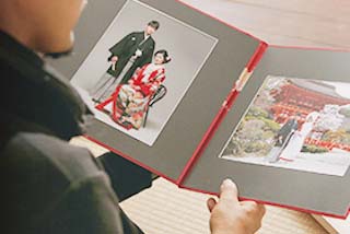 両家用台紙写真 2冊プレゼントの画像